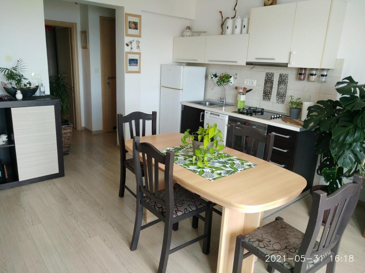 Private Pool And Sea View Apartment أوميس المظهر الخارجي الصورة